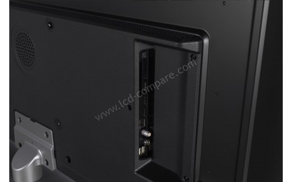 PANASONIC TV-50W83AE6 - Connectiques