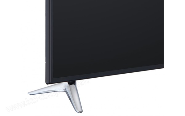 PANASONIC TX-55C320E - Zoom sur le coin inf&eacute;rieur gauche