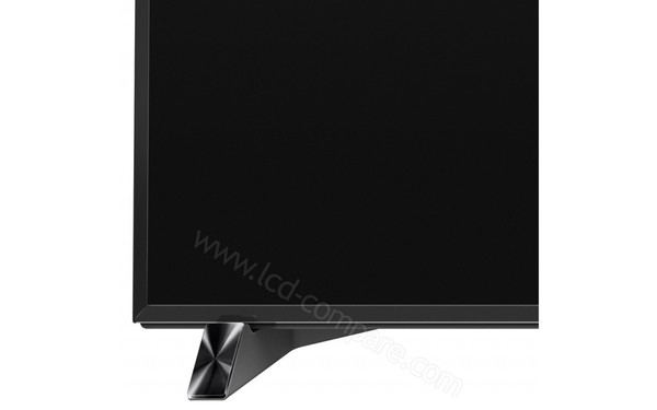 PANASONIC TX-58DX900E - Zoom sur le coin inf&eacute;rieur gauche