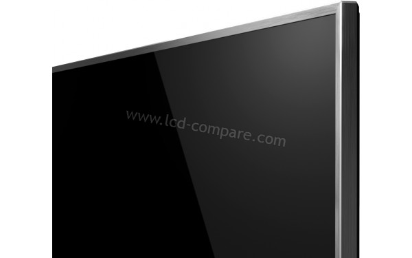 PANASONIC TX-58EX780E - Zoom sur le coin sup&eacute;rieur droit