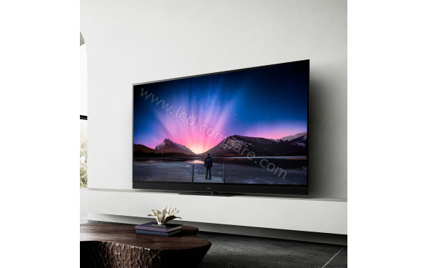 PANASONIC TX-77LZ2000 - Mise en situation