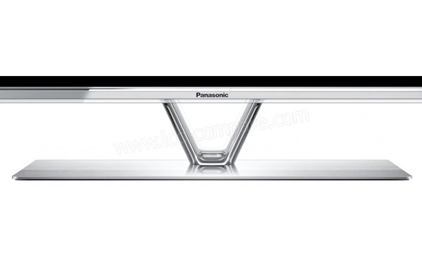 PANASONIC TX-L47DT60E - Zoom sur la partie basse