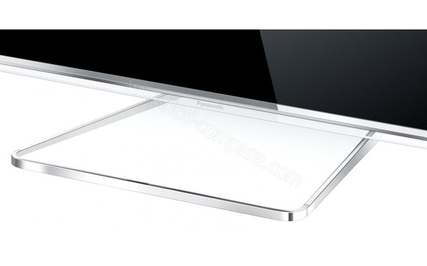 PANASONIC TX-L55WT60E - Zoom sur la partie basse