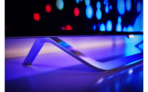 PHILIPS 65OLED873 - Zoom sur la partie basse