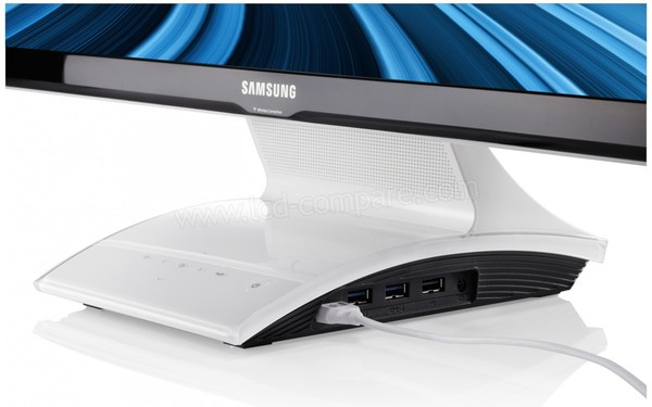 SAMSUNG C27B750X - Zoom sur la partie droite du pied avec sa connectique