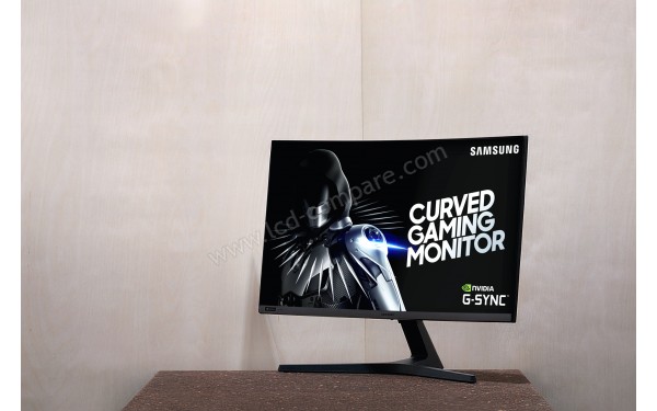SAMSUNG C27RG54FQU - Mise en situation