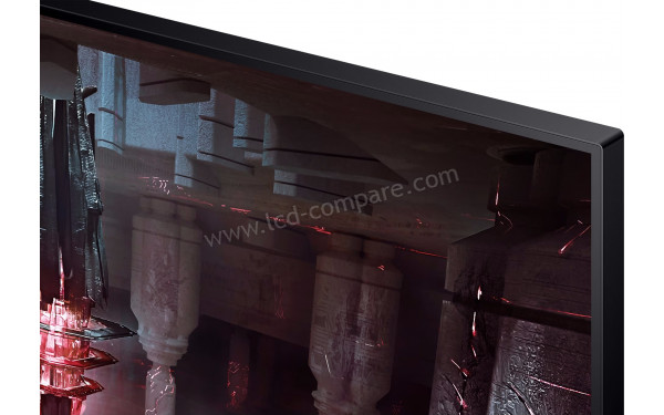 SAMSUNG S32CG510EU - Zoom sur le coin sup&eacute;rieur droit