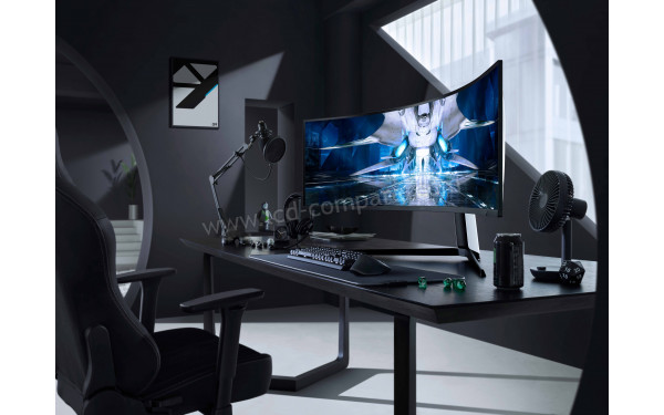 SAMSUNG LS49AG954NP - Mise en situation