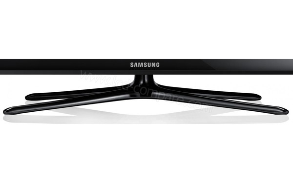 SAMSUNG PS51F5000AWXZG - Zoom sur le pied