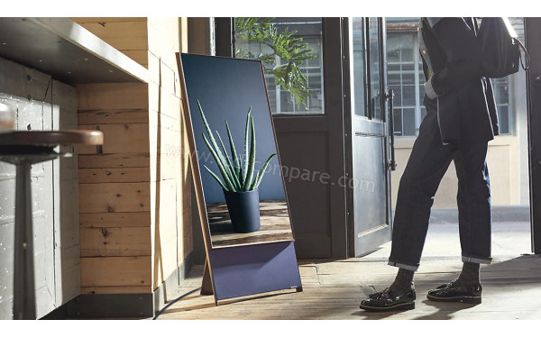 SAMSUNG The Sero QE43LS05T 2020 - Mise en situation