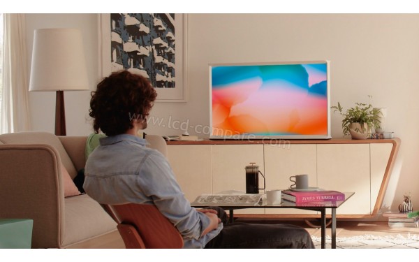 SAMSUNG The Serif QE50LS01TAUXZT - Mise en situation