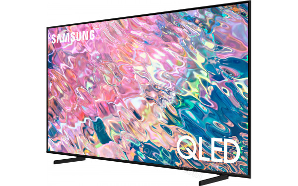 SAMSUNG QE55Q60BAUXXH - Vue 3/4 droite