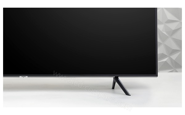 SAMSUNG QE55Q60R - Zoom sur la partie basse