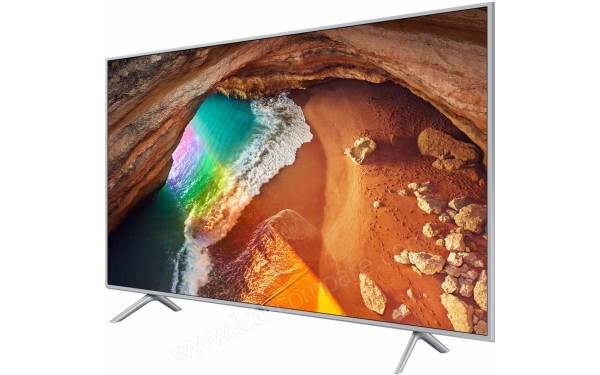 SAMSUNG QE55Q64R - Vue 3/4 droite