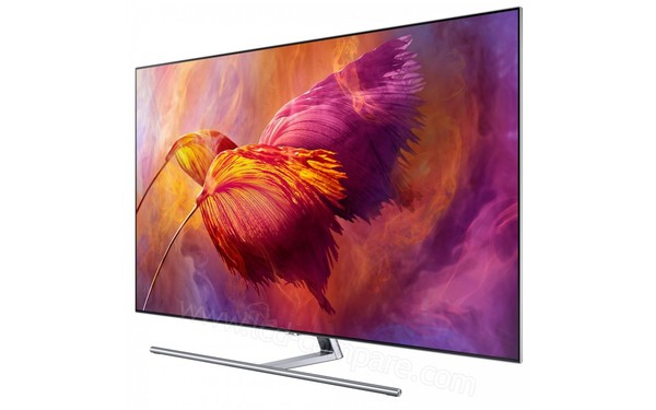 SAMSUNG QE55Q8F 2017 - Vue 3/4 droite 2