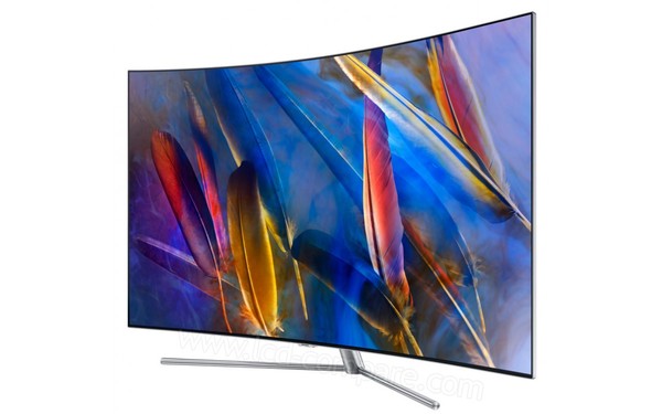 SAMSUNG QE65Q7C 2017 - Vue 3/4 droite 1