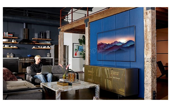 SAMSUNG QE75Q85RALXXN - Mise en situation n&deg;1