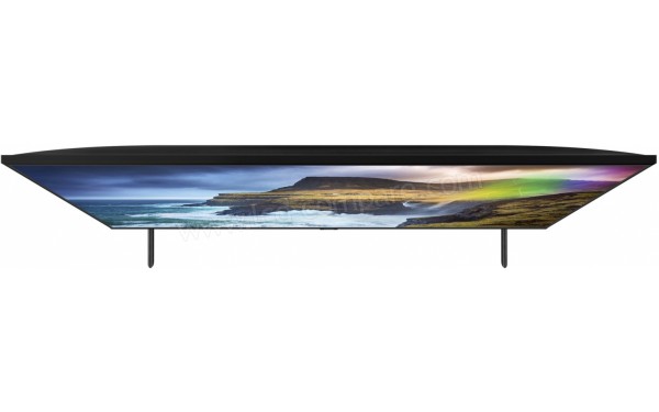 SAMSUNG QE82Q70R - Vue du dessus