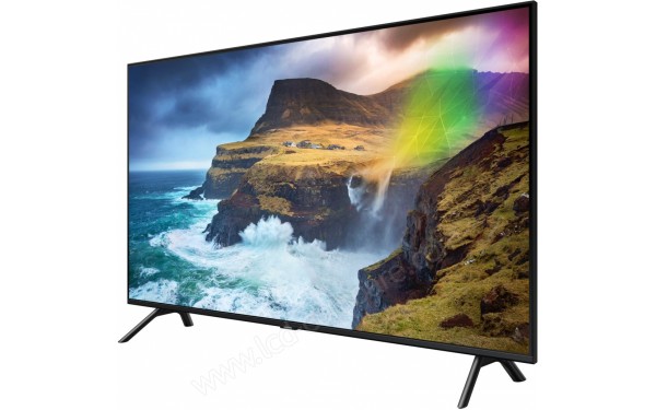 SAMSUNG QE82Q70RATXZG - Vue 3/4 droite