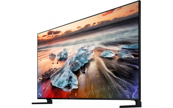 SAMSUNG QE82Q950RBTXZT - Vue en contre-plong&eacute;e