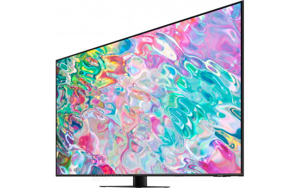 SAMSUNG QE85Q70BATXZT - Vue en contre-plong&eacute;e