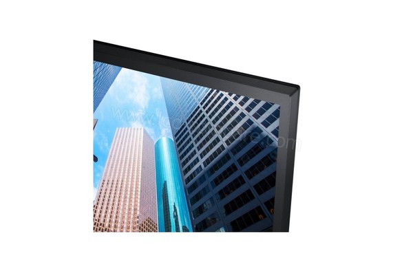 SAMSUNG S19E200BW - Zoom sur le coin sup&eacute;rieur droit