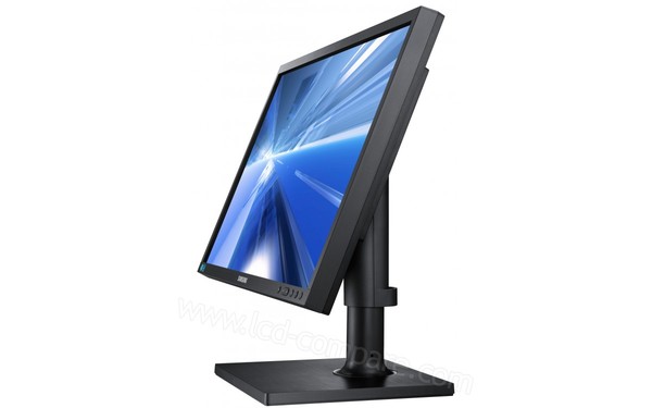 SAMSUNG S24C450F - Vue 3/4 droite