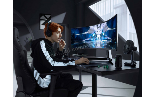 SAMSUNG S49AG950NU - Mise en situation