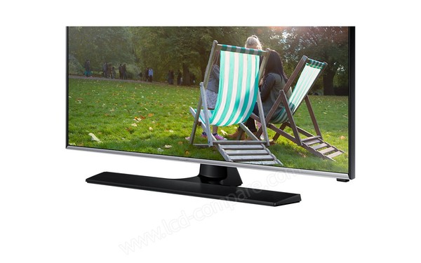 SAMSUNG T32E316EX - Zoom sur la partie basse
