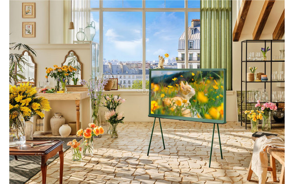 SAMSUNG The Serif TQ55LS01DB - Mise en situation