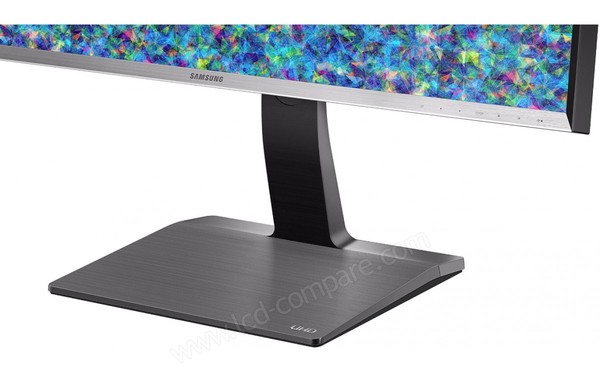 SAMSUNG U32D970Q - Zoom sur la partie basse