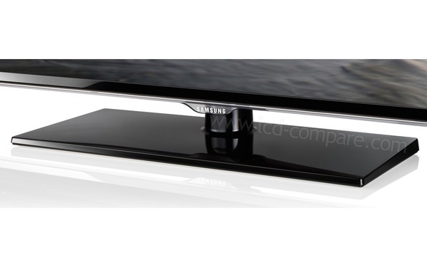 SAMSUNG UE32ES5500WXZG - Zoom sur la partie basse
