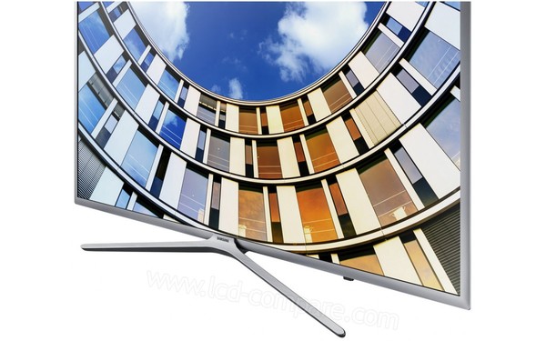 SAMSUNG UE32M5650AUXZG - Zoom sur la partie basse