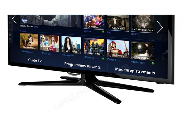 SAMSUNG UE42F5500 - Zoom sur la partie basse