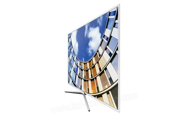 SAMSUNG UE43M5515 - Vue 3/4 droite 2