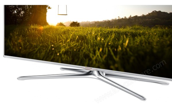 SAMSUNG UE46F6515SBXXE - Zoom sur la partie basse