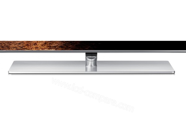 SAMSUNG UE46F7000 - Zoom sur la partie basse