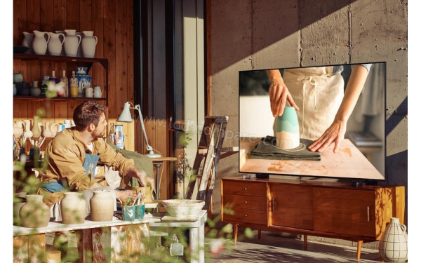 SAMSUNG UE50AU8075 - Mise en situation