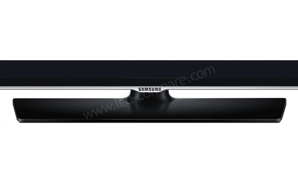 SAMSUNG UE50H5500 - Zoom sur la partie basse