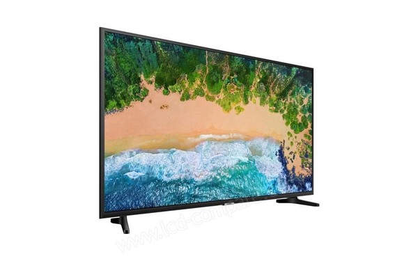 SAMSUNG UE65NU7025 - Vue 3/4 gauche