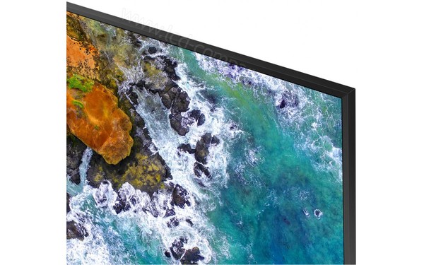SAMSUNG UE65NU7400UXZT - Zoom sur la partie haute droite