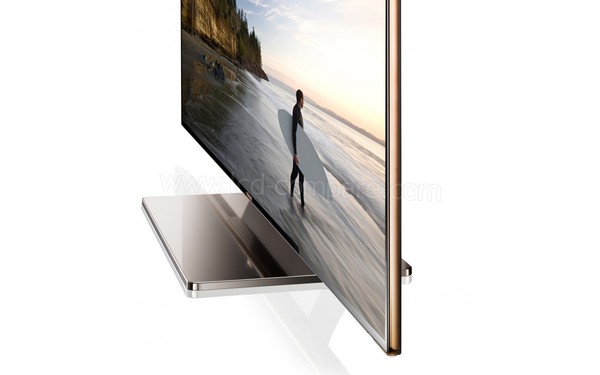 SAMSUNG UE75ES9000 - C&ocirc;t&eacute; droit