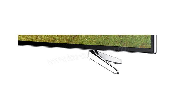 SAMSUNG UE75H6400 - Zoom sur la partie droite du Pied