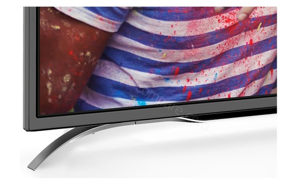 SHARP LC-32CFE6352E - Zoom sur la partie basse