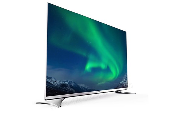 SHARP LC-43XUF8772ES - Vue 3/4 gauche