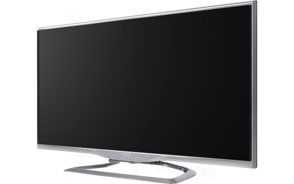 SHARP LC-50LE752E - Vue 3/4 droite