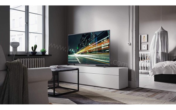 SHARP LC-55UI7552E - Mise en situation