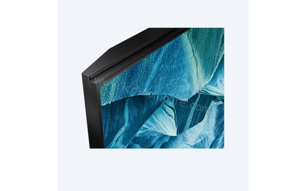 SONY KD-98ZG9 - Zoom sur le coin sup&eacute;rieur gauche