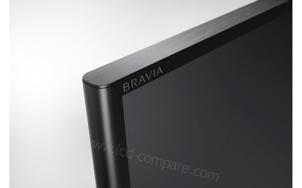 SONY KDL-42W805B - Vue de l'angle sup&eacute;rieur gauche