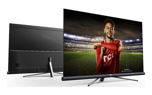 TCL 55DC760 - Vue 3/4 gauche de l'avant et de l'arri&egrave;re